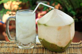 Кокос - польза и вред для организма, полезные свойства кокоса