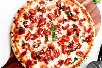 Рецепт тонкого теста для пиццы: приготовление Рецепт теста на пицу